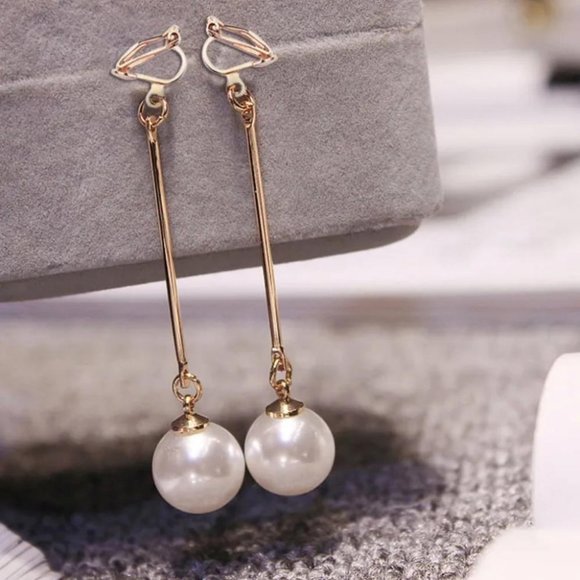Clip On Dangling Lightweight Earrings - Picture 1 of 3